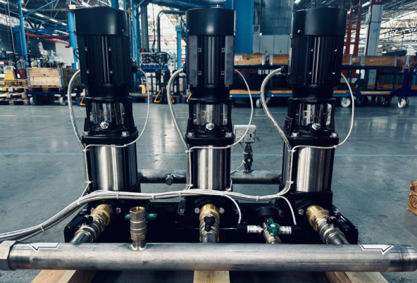 Блок многоступенчатых насосов